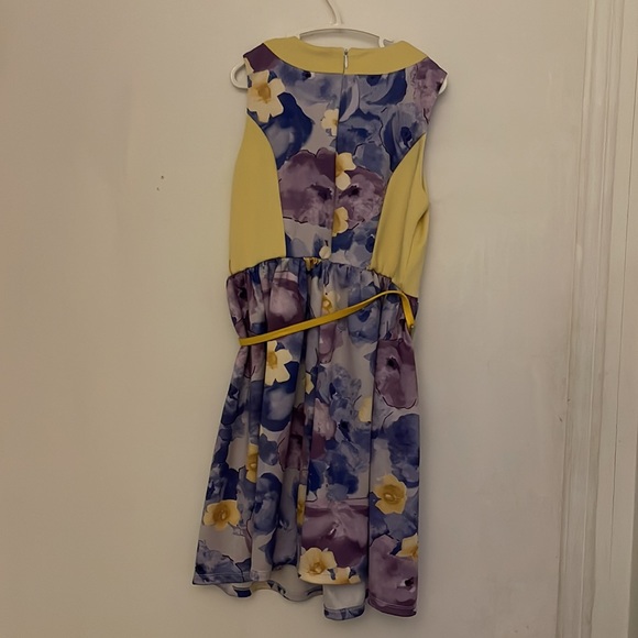 Girls dress size 10-12 - Picture 2 of 2